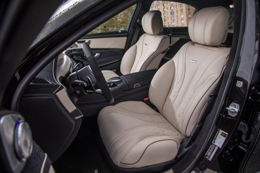 Интерьер Mercedes-AMG S63 4Matic+ Lang (V222) 2017 года  (NA) (фото 14 из 31)